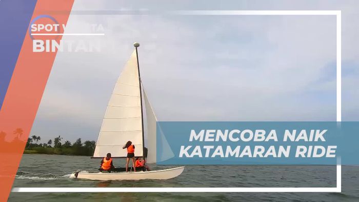 Mencoba Serunya Naik Katamaran di Marjoly Beach, Bintan