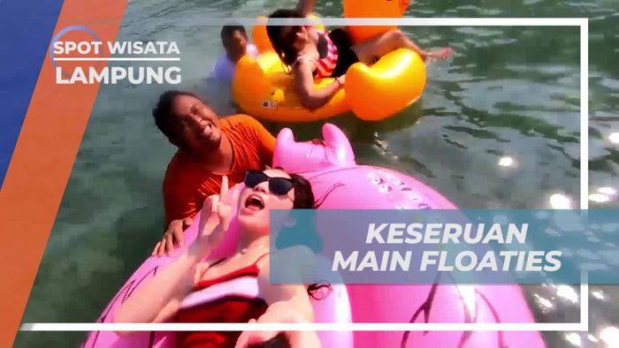 Menikmati Keseruan Bermain Floaties Sambil Bersantai di Lampung