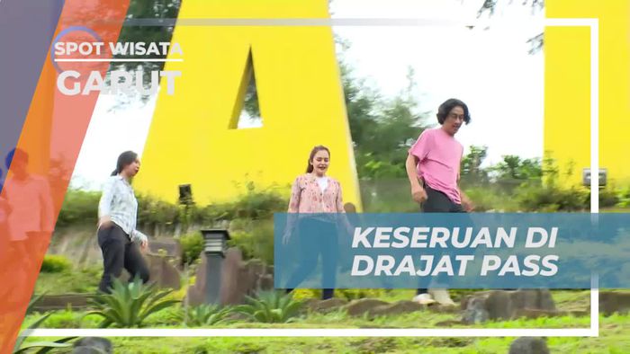 Menyaksikan Keindahan Pemandangan dari Puncak Drajat Pass, Garut