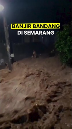 Video Detik-detik Banjir Bandang Gegara Tanggul Jebol di Semarang