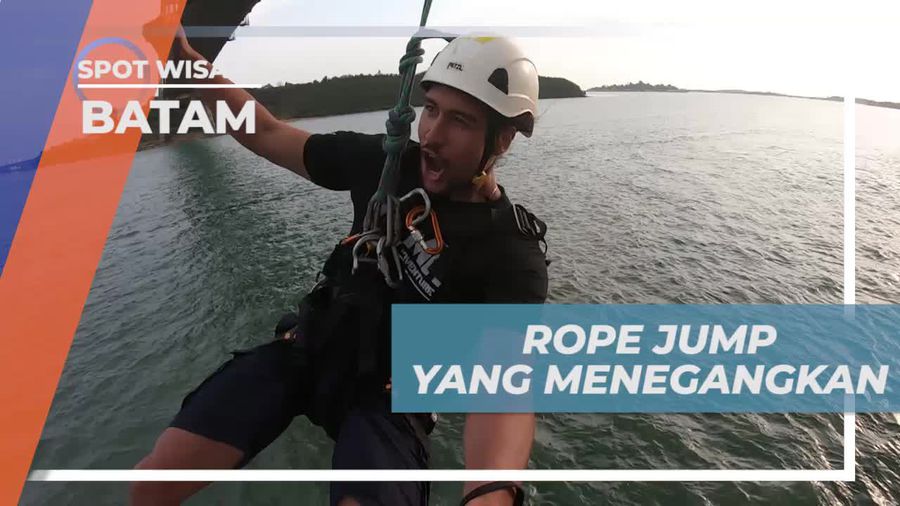 Mengalami Sensasi Menegangkan Saat Bermain Rope Jump di Barelang