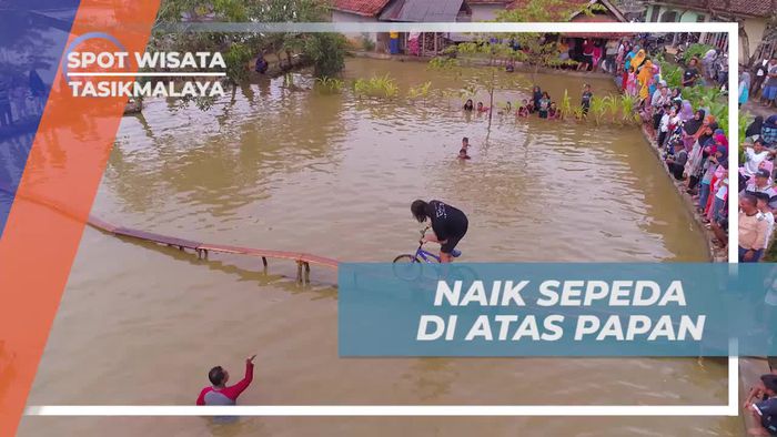 Mengikuti Lomba Sepeda Seru di Kampung Datar Wangi Tasikmalaya