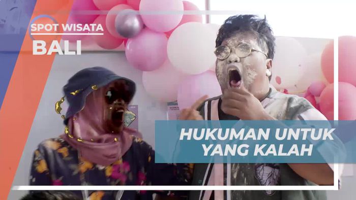 Hukuman Kocak bagi yang Kalah dalam Game di Kapal Bali