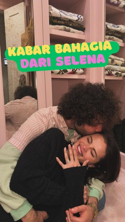 Video: Kebahagiaan Selena Gomez Tunangan dengan Benny Blanco