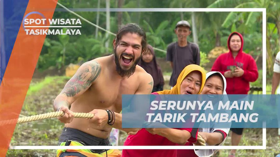 Berusaha Menang dalam Permainan Tarik Tambang di Kampung Datar Wangi Tasikmalaya