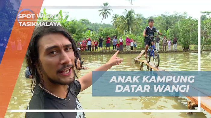 Melihat Anak-anak Kampung Datar Wangi Menaklukkan Rintangan Sepeda di Tasikmalaya