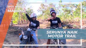 Menyusuri Medan Menantang dengan Motor Trail Menuju Batu Yadin, Maluku