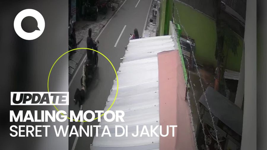 Video: Wanita di Cilincing Terseret-seret saat Pertahankan Motor dari Maling