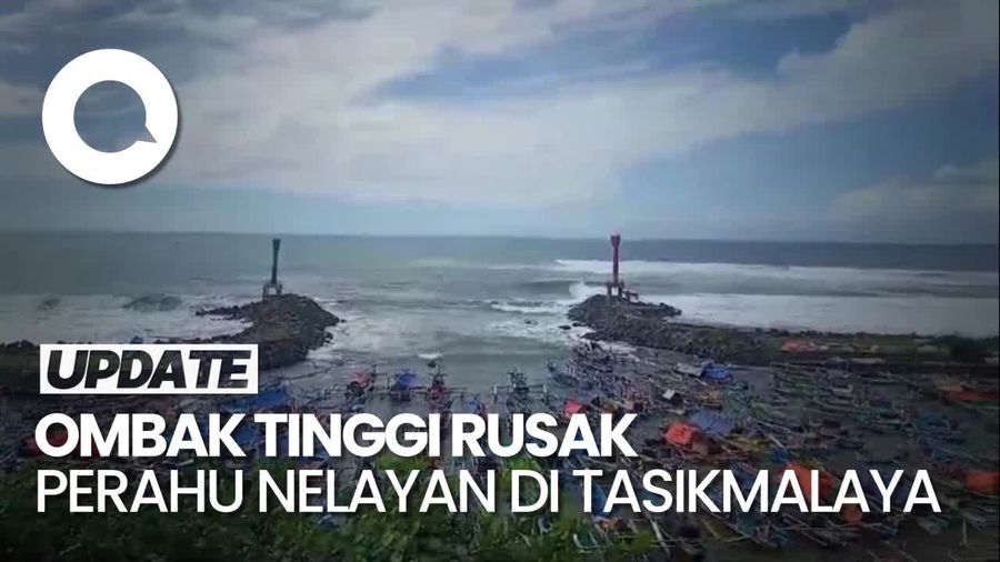 Video: Cuaca Ekstrem di Pantai Selatan, Sejumlah Perahu Nelayan Rusak & Karam