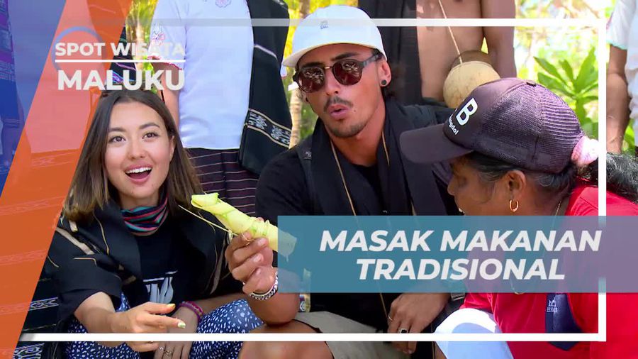 Memasak Makanan Tradisional Bersama Warga Desa Sangliot Dol, Maluku