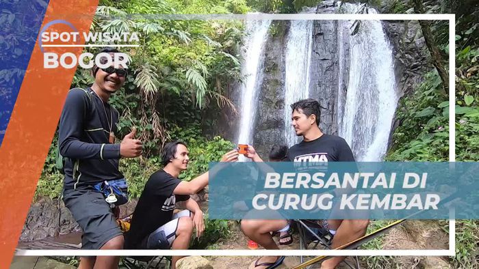 Bersantai dan Nikmati Keindahan Curug Kembar, Bogor