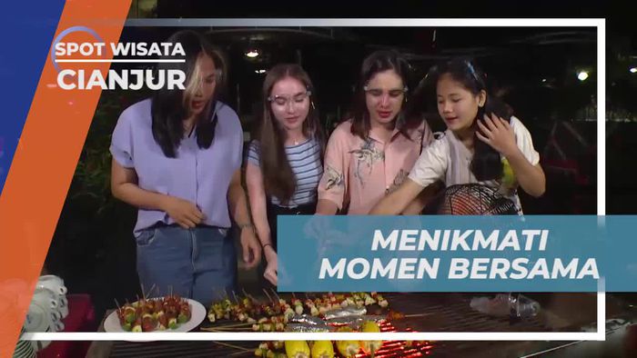 Menikmati Kebersamaan Setelah Seharian Beraktivitas, Cianjur