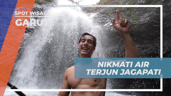 Nikmati Kesegaran Air Terjun Jagapati di Garut