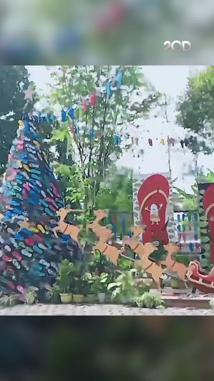 Video: Unik! Gereja di Klaten Bikin Pohon Natal dari Sandal Jepit