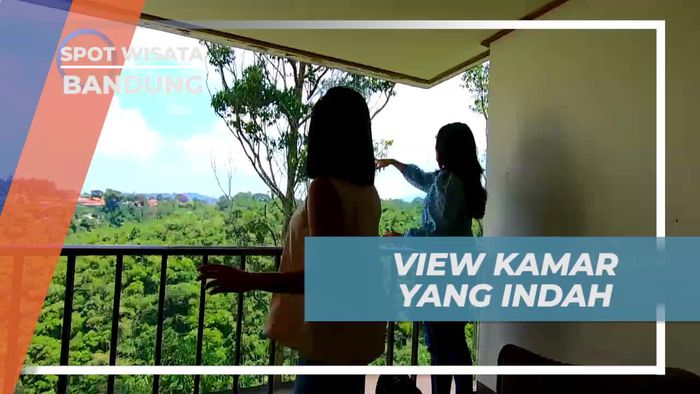 Kamar Nyaman dengan Lanskap Hijau di Hotel Bandung