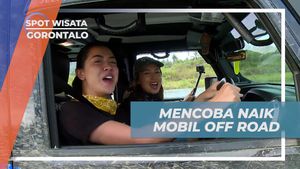 Rasakan Sensasi Mengemudi Mobil Off Road di Sungai Bone Bolango, Gorontalo