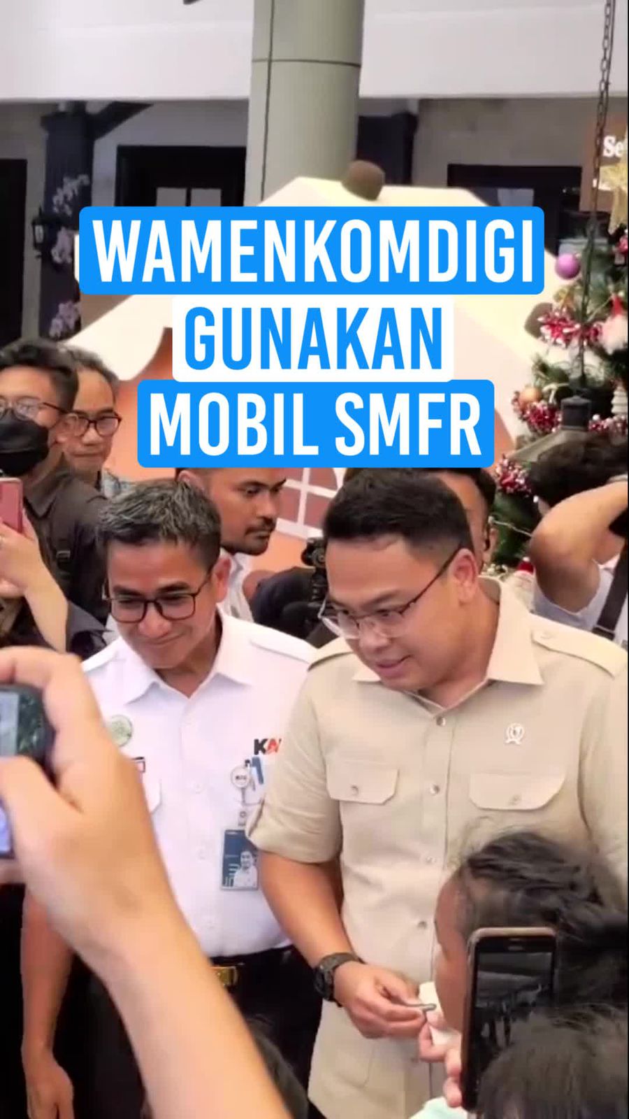 Video Wamenkomdigi Tinjau Jaringan Internet di Stasiun Pasar Senen