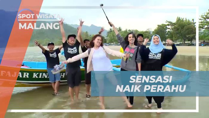 Menyusuri Pantai dengan Perahu Kayu Menuju Air Terjun Banyu Anjlok Kota Malang