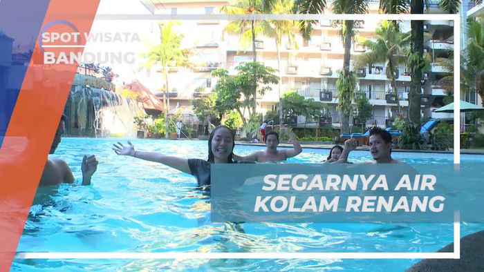 Menikmati Segarnya Air Kolam Renang Penginapan di Bandung
