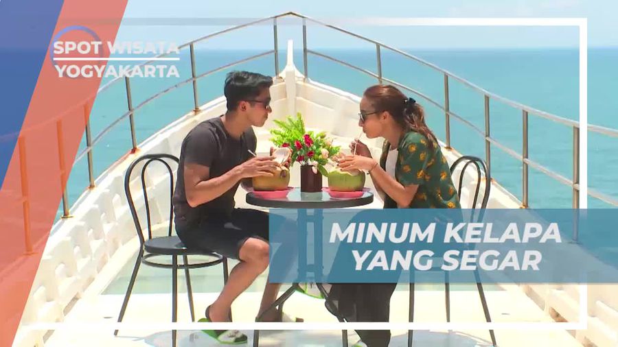 Nikmati Segarnya Kelapa Sambil Menikmati Pemandangan di Yogyakarta