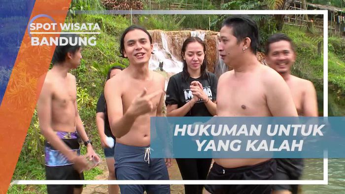 Menjalani Hukuman Menantang Setelah Lomba Tarik Tambang di Bandung