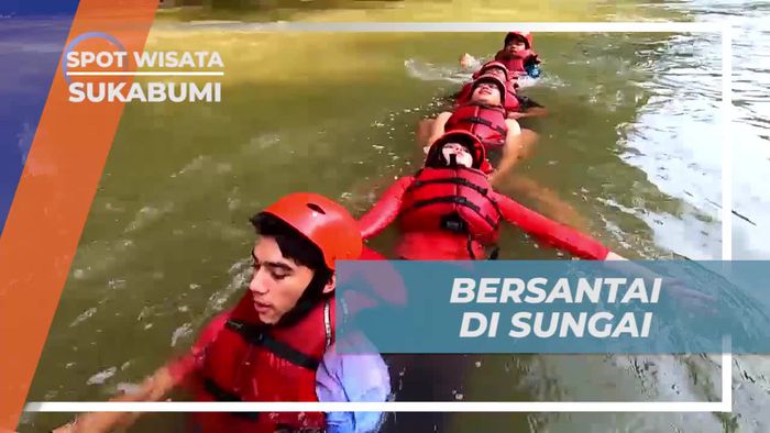 Santai Bersama Teman di Sungai Sukabumi Setelah Rafting