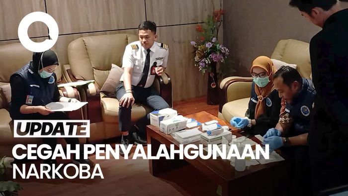 Video BNN Kepri Tes Urine Pilot dan Pramugari di Bandara Batam