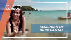 Bermain dan Bersosialisasi di Bibir Pantai Tanjung Aan, Lombok