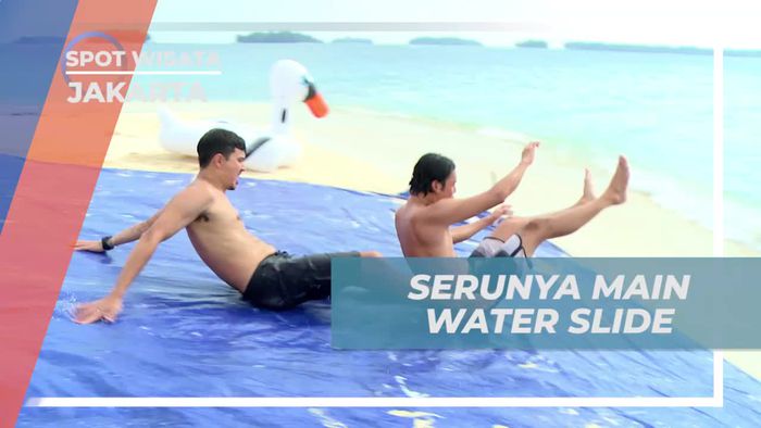 Rasakan Keseruan Water Slide di Pantai Jakarta