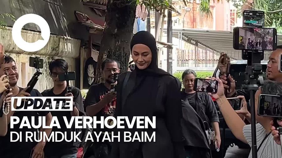 Video: Kedatangan Paula Verhoeven di Rumah Duka Ayah Baim Wong