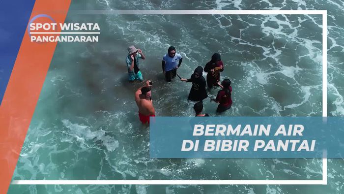 Bermain Air Riang di Pantai Pamugaran yang Indah, Pangandaran