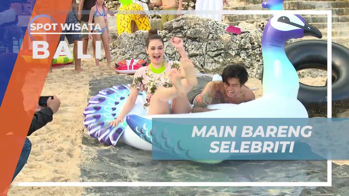 Bermain Water Slide Seru Bersama Selebriti di Bali