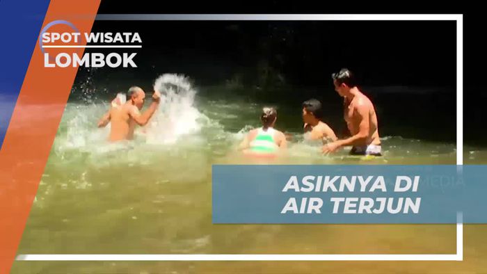 Bersorak Gembira di Air Terjun Jeruk Manis, Lombok