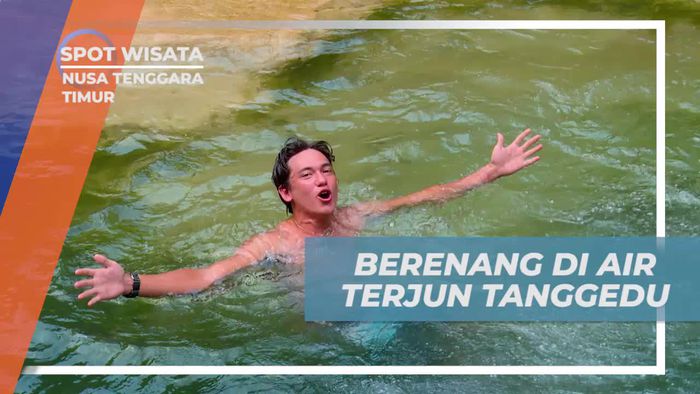 Berenang Ceria di Air Terjun Tanggedu, Nusa Tenggara Timur