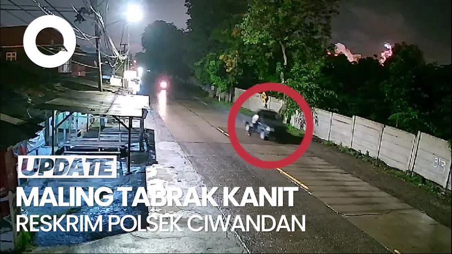 Video Detik-detik Polisi Ditabrak Maling Tiang Lampu hingga Menggantung di PIkap 