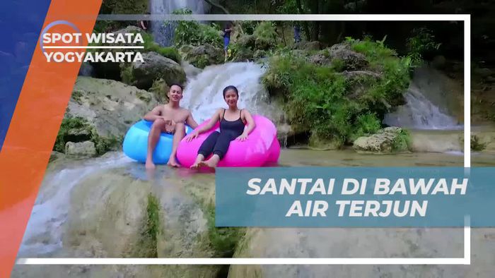 Bersantai Santai di Bawah Air Terjun Sri Gethuk, Yogyakarta