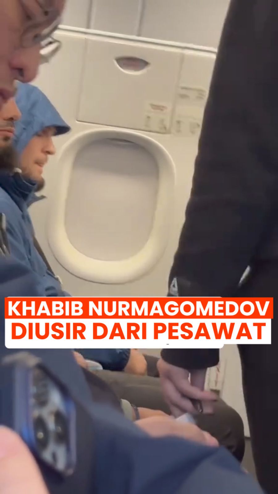 Video Viral Khabib Nurmagomedov Diusir dari Pesawat