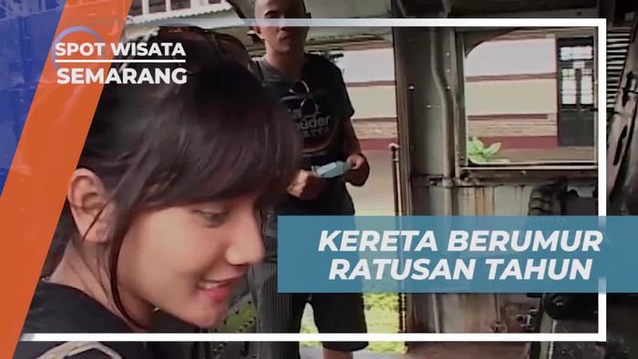 Naik Kereta Berumur Ratusan Tahun di Semarang
