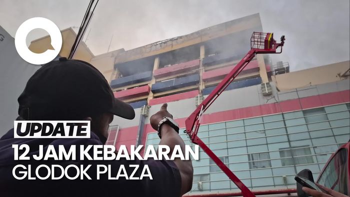 Video Kondisi Terkini Glodok Plaza Setelah 12 Jam Kebakaran