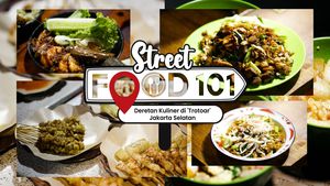 Deretan Kuliner di Trotoar Jakarta Selatan