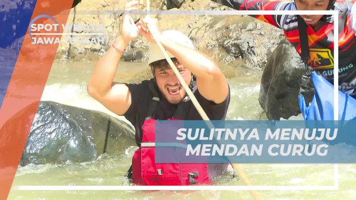 Menaklukkan Medan Sulit Menuju Curug Jeglong, Jawa Tengah