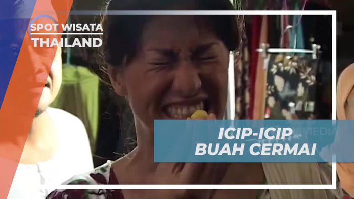 Mencicipi Buah Cermai Segar di Pasar Muslim Village, Thailand