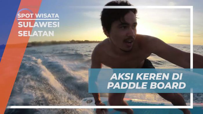 Menunjukkan Aksi Keren di Paddle Board, Liukang Loe, Sulawesi Selatan