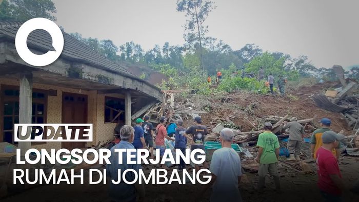 Video: Longsor Timpa 4 Rumah di Jombang, 2 Orang Tertimbun