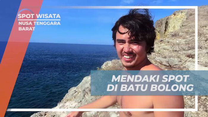 Mendaki Tebing Batu Bolong yang Unik di Nusa Tenggara Barat