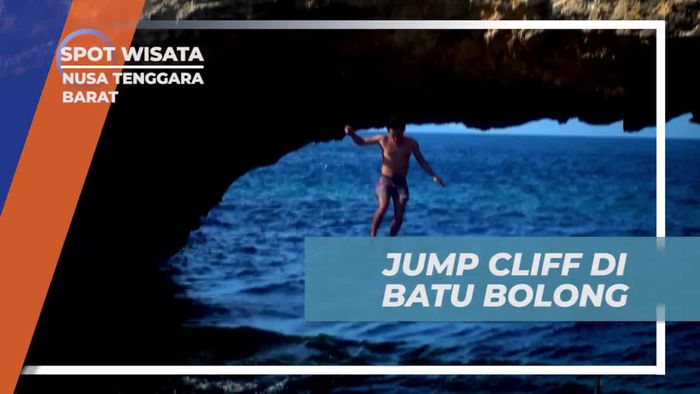 Melompat Seru di Spot Jump Cliff Batu Bolong, Nusa Tenggara Barat