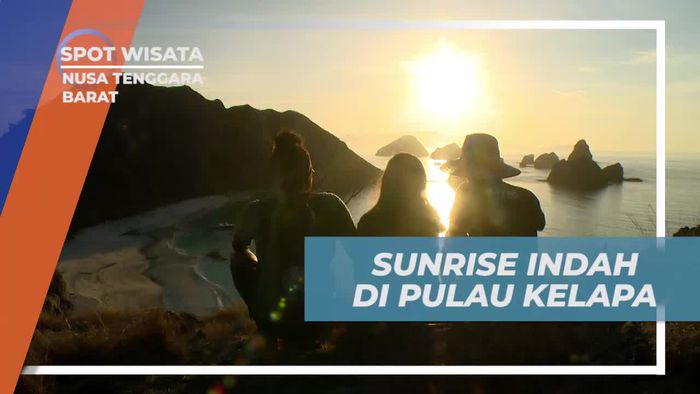Menyaksikan Keindahan Sunrise di Pulau Kelapa, Nusa Tenggara Barat