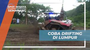 Mencoba Teknik Drifting di Track Lumpur Sentosa Stable, Semarang