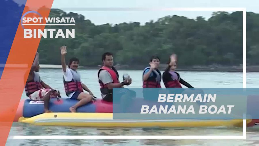 Bermain Banana Boat Seru di Pantai Bintan