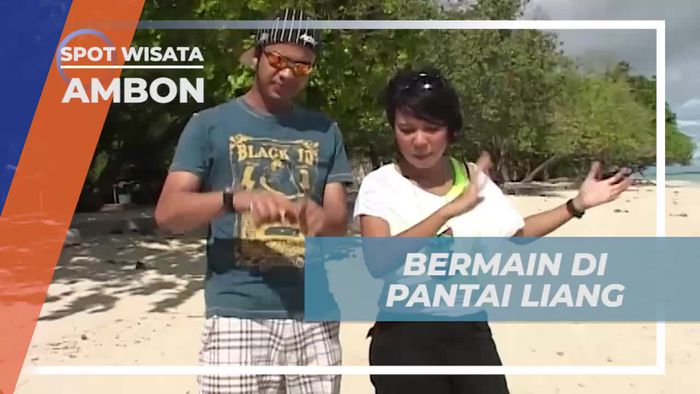 Bermain dan Bersantai di Pantai Liang, Ambon